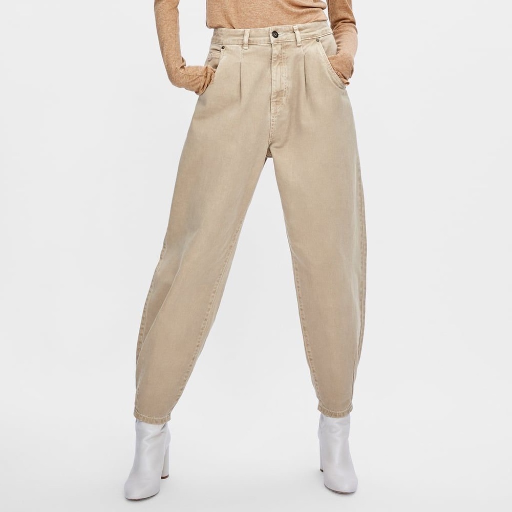 Zara Slouchy Jeans - Beige Size 4